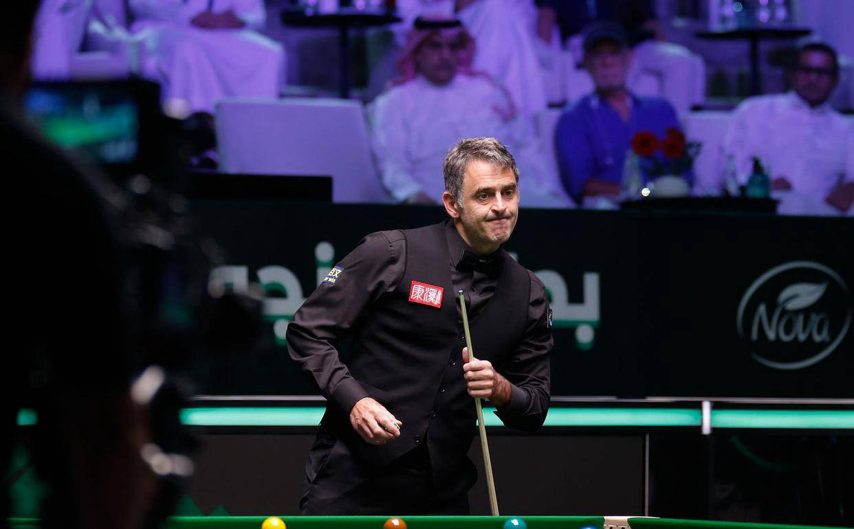 轻松赢得首, 后出局, em