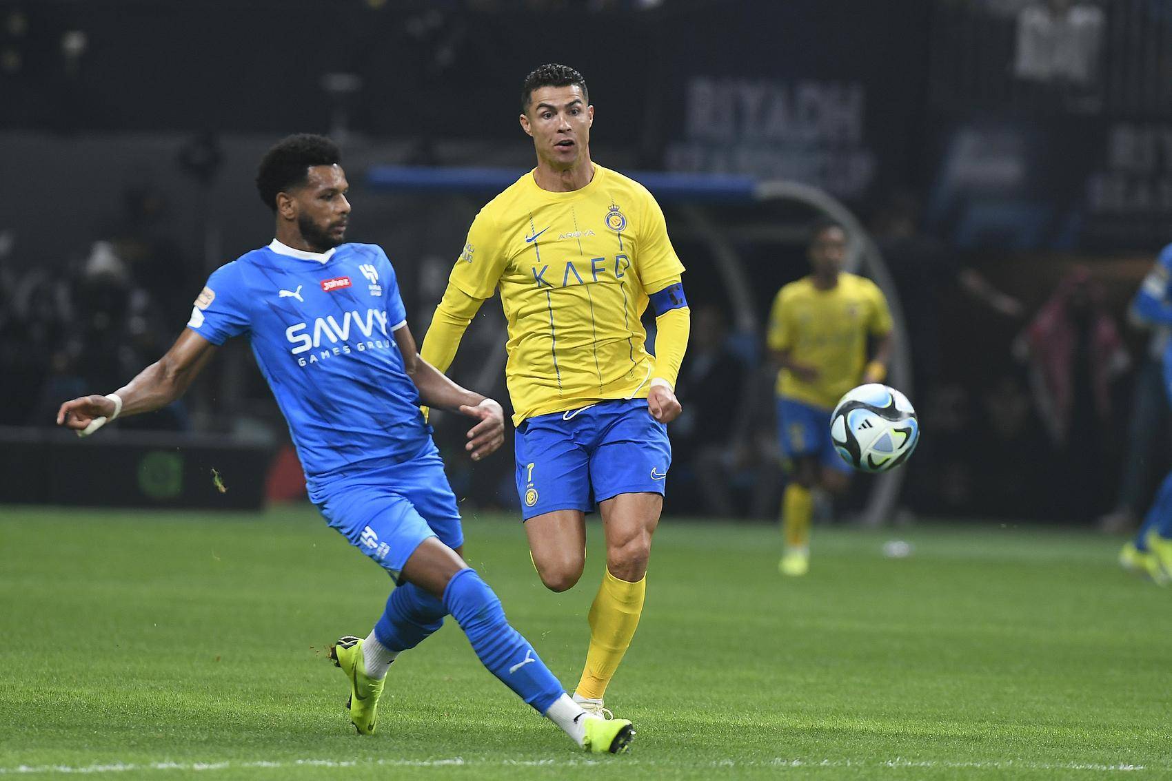 年纪不大就, 成为超级巨 年纪不大就, 成为超级巨