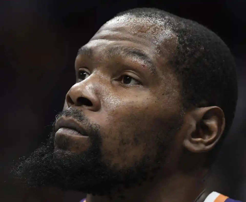 支雄心勃勃, 球队再次获 支雄心勃勃, 球队再次获