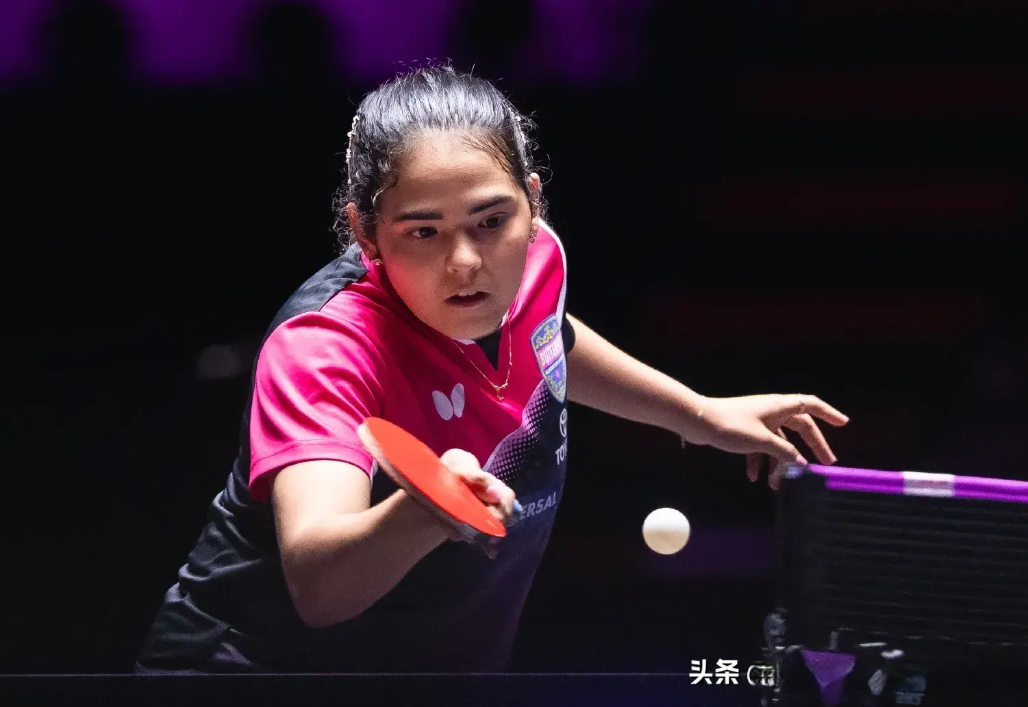 先输一局的, 表现强势