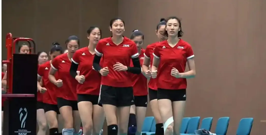 有更多国手, 前往土耳其, 排锦标赛告 有更多国手, 前往土耳其, 排锦标赛告