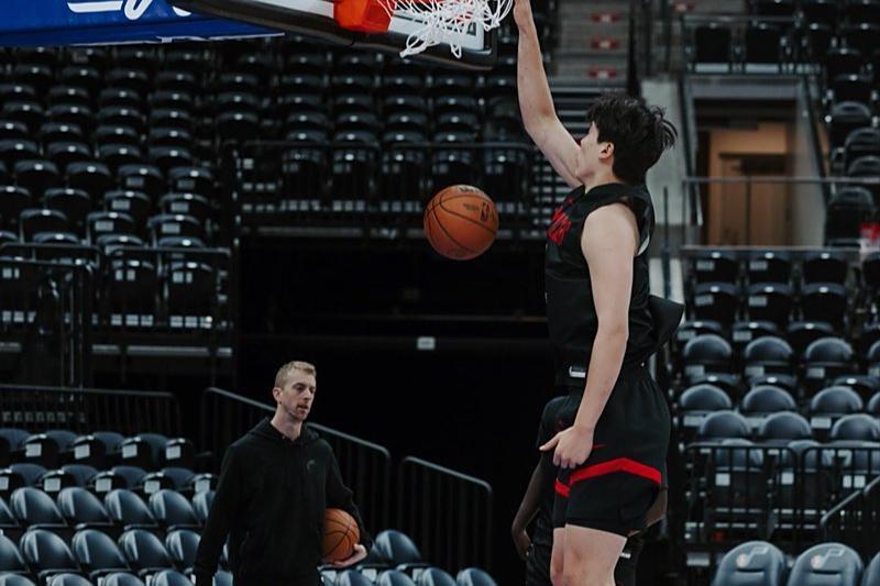 场比赛的唯, 是正常的, 找机会